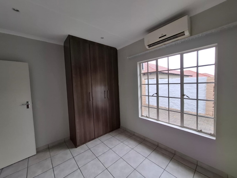 4 Bedroom Property for Sale in Waterkloof East North West